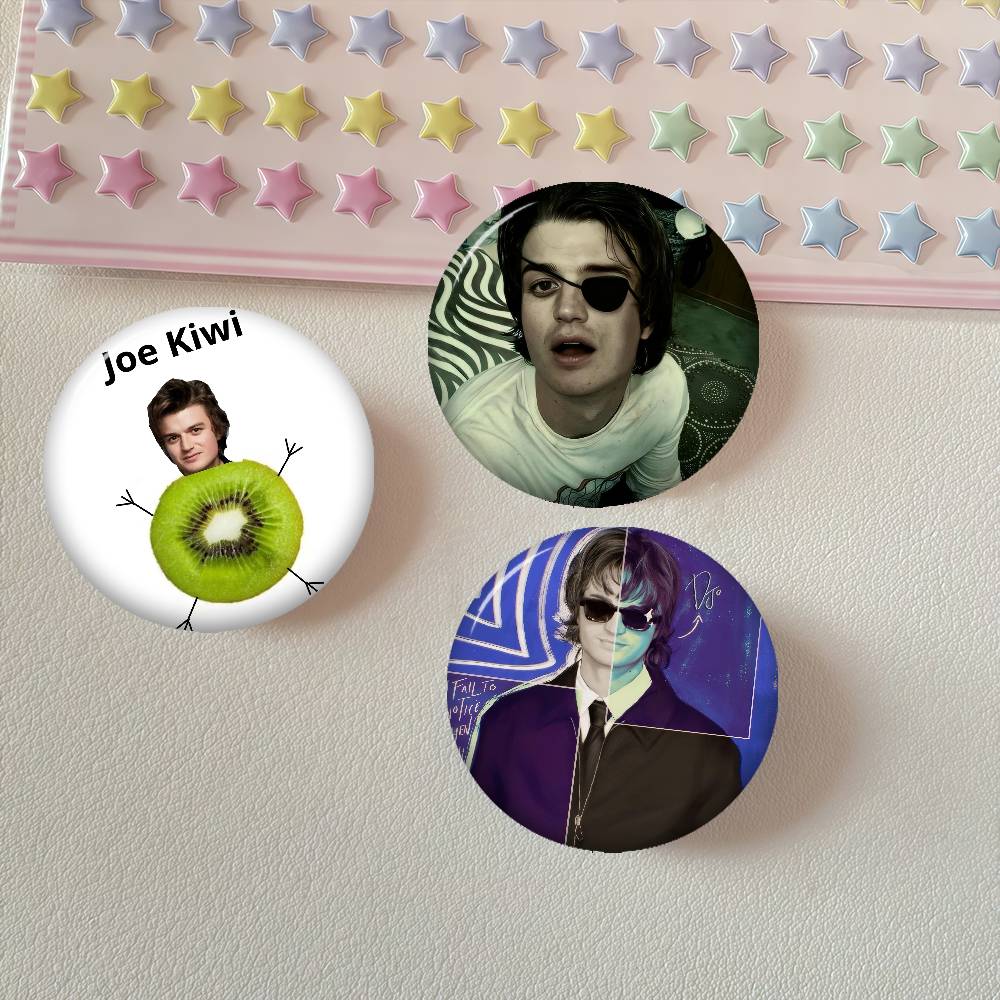 Actor Joe cool Keery  New Broo - Gaming Console Buttons บทวิจารณ์และราคา